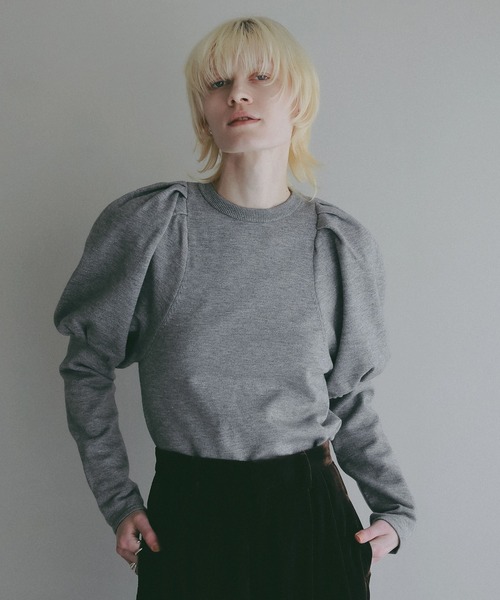MANOF(マノフ)の「TUCK PUFF KNIT(ニット/セーター・レディース・グレー/レッド/アイボリー・F)」の4枚目の写真