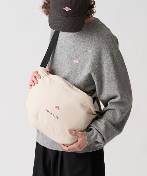 DANTON(ダントン)の「CHEMIN VERT 8.4 - Polyester Taffeta Sling Bag(ボディバッグ/ウエストポーチ・レディース・グレー/ライトグリーン/マスタード/ブラック/アイボリー・-)」の8枚目の写真