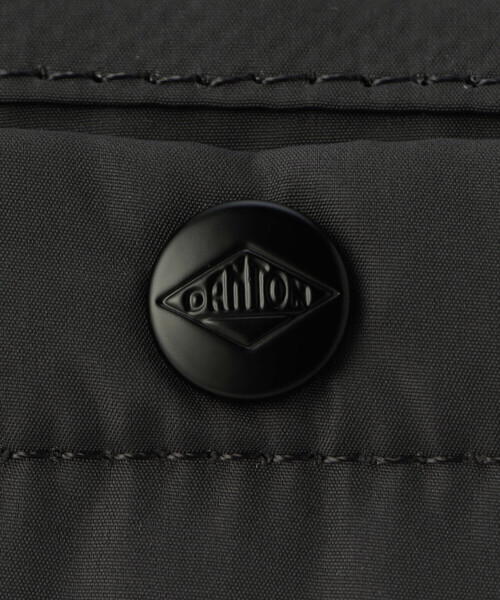 DANTON(ダントン)の「CHEMIN VERT 8.4 - Polyester Taffeta Sling Bag(ボディバッグ/ウエストポーチ・レディース・グレー/ライトグリーン/マスタード/ブラック/アイボリー・-)」の17枚目の写真