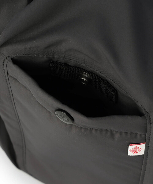 DANTON(ダントン)の「CHEMIN VERT 8.4 - Polyester Taffeta Sling Bag(ボディバッグ/ウエストポーチ・レディース・グレー/ライトグリーン/マスタード/ブラック/アイボリー・-)」の19枚目の写真
