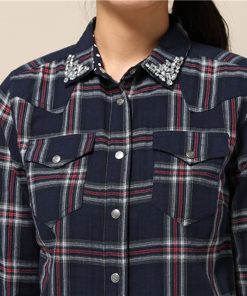 GUILD PRIME（ギルドプライム）の「【GUILD PRIME】WOMENS ビジューチェックシャツ（シャツ/ブラウス・レディース・ネイビー・36/34）」の5枚目の写真