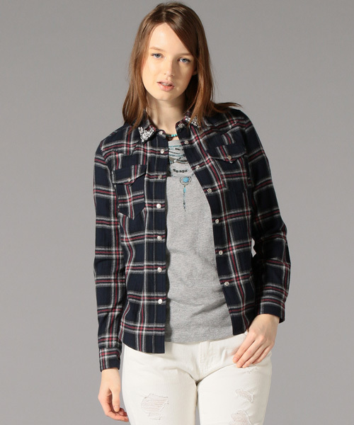 GUILD PRIME（ギルドプライム）の「【GUILD PRIME】WOMENS ビジューチェックシャツ（シャツ/ブラウス・レディース・ネイビー・36/34）」の13枚目の写真