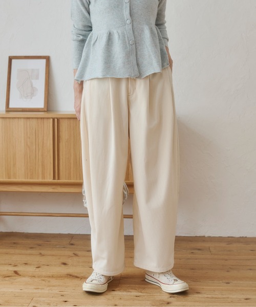 ANGIE(アンジー)の「コーデュロイ サイドタック コクーンパンツ / 秋服 / 冬服(その他パンツ・レディース・ブラウン/ブラック/アイボリー・FREE)」の19枚目の写真