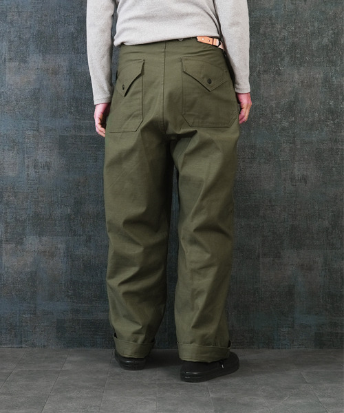 YMCLKY（ワイエムシーエルケーワイ）の「米軍タイプ ファイアーマンパンツ YMCLKY. #PP419YN（カーゴパンツ・メンズ・オリーブ・X-LARGE/LARGE/MEDIUM）」の3枚目の写真