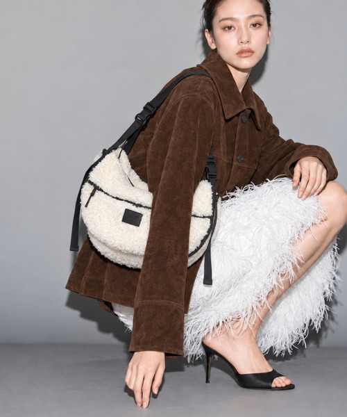 beautiful people(ビューティフルピープル)の「【beautiful people/ビューティフルピープル】《STUDIOUS別注カラー》pertex & boa shoulder bag/パーテックス&ボアショルダーバッグ(ショルダーバッグ・レディース・ブラック/アイボリー・FREE)」の1枚目の写真