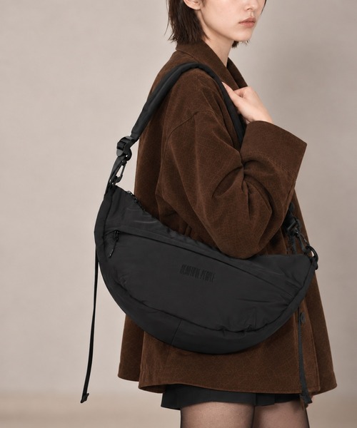 beautiful people(ビューティフルピープル)の「【beautiful people/ビューティフルピープル】《STUDIOUS別注カラー》pertex & boa shoulder bag/パーテックス&ボアショルダーバッグ(ショルダーバッグ・レディース・ブラック/アイボリー・FREE)」の7枚目の写真