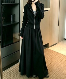 スエットフーディー＆ロングスカートセットアップ