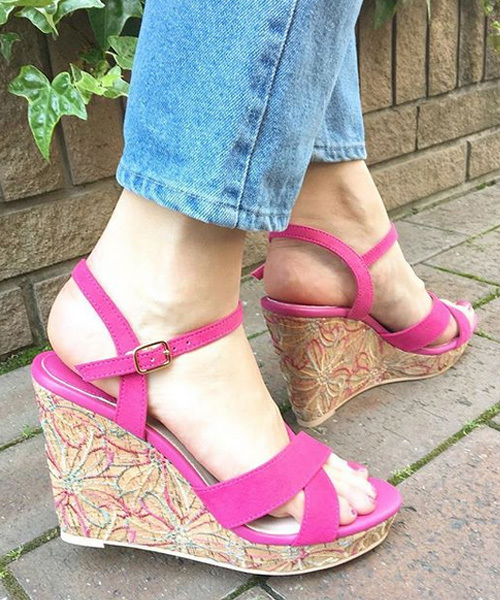 RANDA（ランダ）の「フラワー刺繍サンダル（サンダル・レディース・ピンク/ブルー/ブラック/ホワイト・LL/M/L/S）」の4枚目の写真