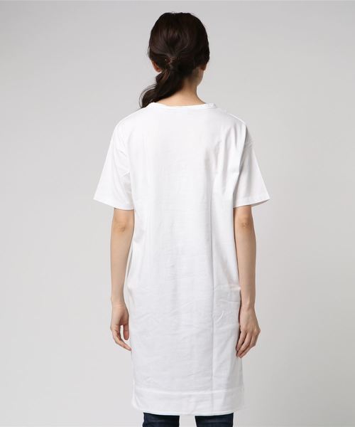 Champion(チャンピオン)の「ウィメンズ ワンピース 18SS 【春夏新作】チャンピオン(ワンピース・レディース・ホワイト/ネイビー・L/M)」の3枚目の写真