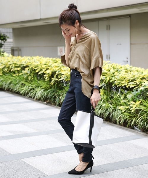 laboratory work(ラボラトリーワーク)の「オーバーポケットシャツ(シャツ/ブラウス・レディース・スモークグレー/ライトブラウン/オリーブ・MEDIUM)」の6枚目の写真