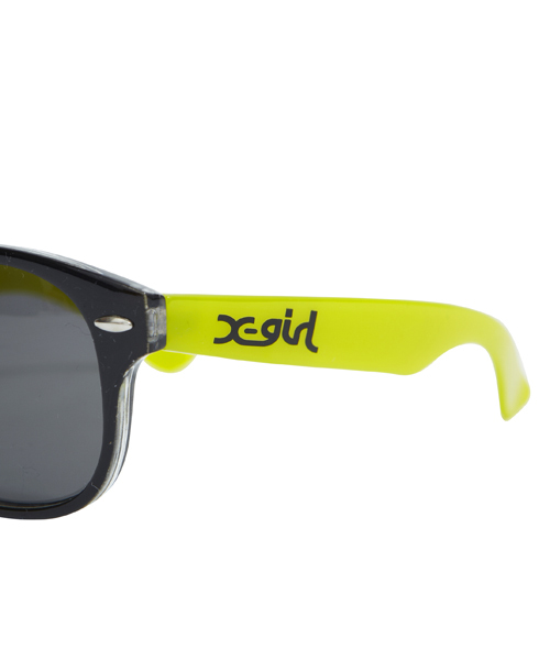 X-girl（エックスガール）の「PLASTIC SUNGLASSES 2（サングラス・レディース・ピンク/イエロー・ONE SIZE）」の5枚目の写真