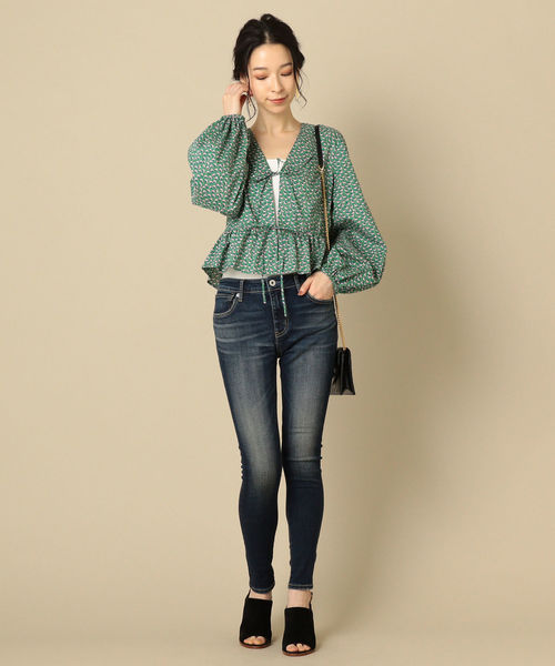 SHIPS(シップス)の「NEOスキニーコーンデニム(デニムパンツ・レディース・ネイビー/ロイヤルブルー・SMALL/MEDIUM/LARGE/X-SMALL)」の15枚目の写真