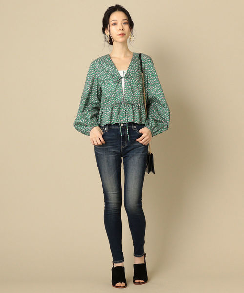 SHIPS(シップス)の「NEOスキニーコーンデニム(デニムパンツ・レディース・ネイビー/ロイヤルブルー・SMALL/MEDIUM/LARGE/X-SMALL)」の14枚目の写真