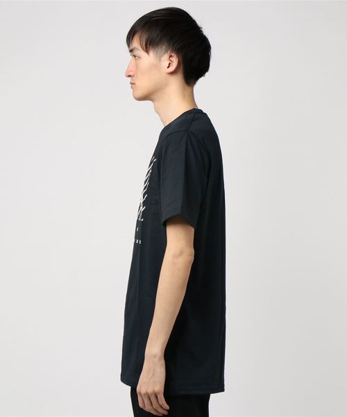 UNDER ARMOUR（アンダーアーマー）の「アンダーアーマー UNDER ARMOUR UA BRANDED BIG LOGO SS 1329588（Tシャツ/カットソー・メンズ・ブラック/ネイビー/グレー・M/L/XXL/S/XL）」の4枚目の写真