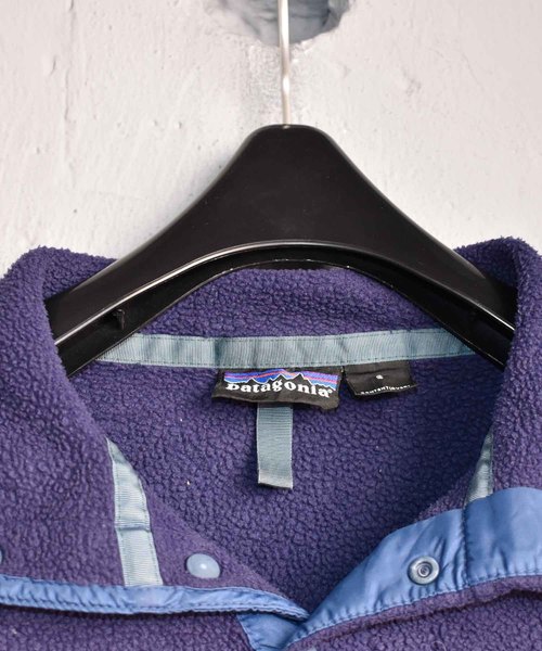 patagonia（パタゴニア）の「【ヴィンテージ古着】Patagonia/パタゴニア スナップT フリース ジャケット（ジャージ・メンズ・パープル・SMALL）」の3枚目の写真