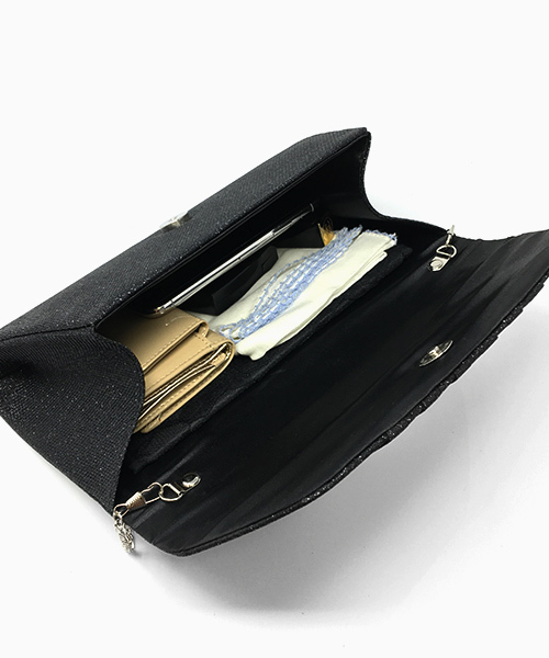 girl（ガール）の「プリーツスクエア型フォルムのクラッチパーティーバッグ 結婚式 パーティー お呼ばれ オケージョン（クラッチバッグ・レディース・ゴールド/ブラック・FREE）」の5枚目の写真