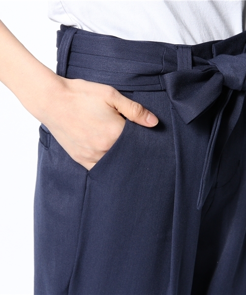 mystic(ミスティック)の「ベルトテーパードパンツ(その他パンツ・レディース・ブルー/グレー/ネイビー/ピンク・フリ-)」の10枚目の写真