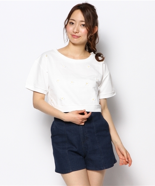 WEGO(ウィゴー)の「WEGO/モチーフ5分袖スウェット(スウェット・レディース・ホワイト/ブラック/サックスブルー/ライトパープル・FREE)」の2枚目の写真