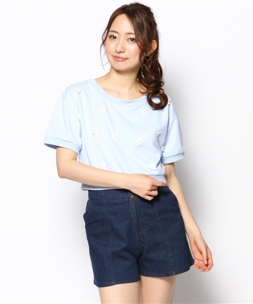 WEGO(ウィゴー)の「WEGO/モチーフ5分袖スウェット(スウェット・レディース・ホワイト/ブラック/サックスブルー/ライトパープル・FREE)」の3枚目の写真