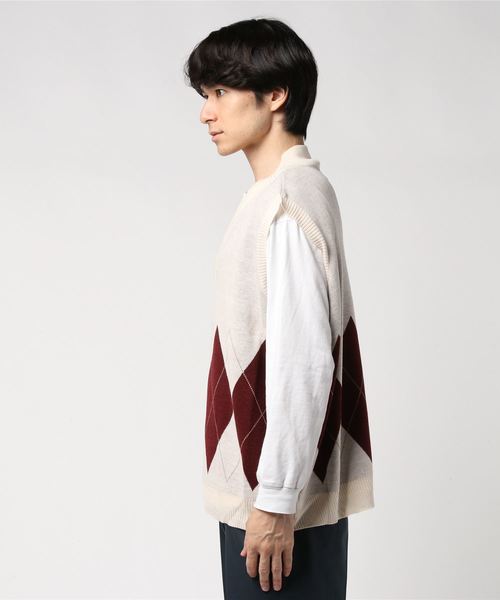 WEGO（ウィゴー）の「WEGO/アーガイルニットベスト（ベスト・メンズ・ホワイト/杢グレー/ブラック・MEDIUM/LARGE）」の4枚目の写真