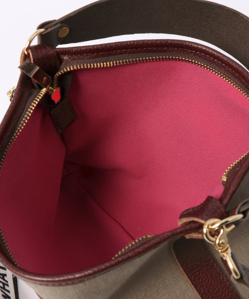intoxic.(イントキシック)の「intoxic イントキシック cross body leopard logotip(ショルダーバッグ・レディース・ブラウン/グリーン系カモフラージュ/レオパード/キナリ・FREE)」の7枚目の写真