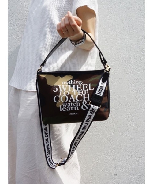 intoxic.(イントキシック)の「intoxic イントキシック cross body leopard logotip(ショルダーバッグ・レディース・ブラウン/グリーン系カモフラージュ/レオパード/キナリ・FREE)」の4枚目の写真