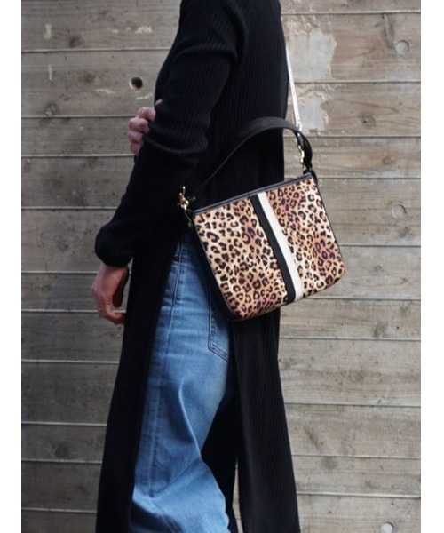 intoxic.(イントキシック)の「intoxic イントキシック cross body leopard logotip(ショルダーバッグ・レディース・ブラウン/グリーン系カモフラージュ/レオパード/キナリ・FREE)」の11枚目の写真
