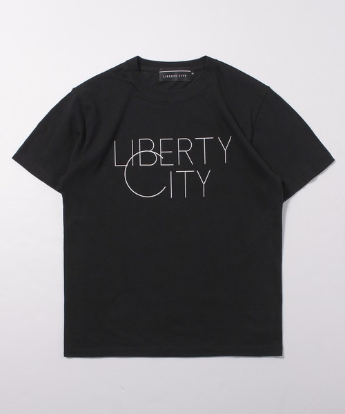 LIBERTY CITY（リバティシティ）の「【LIBERTY CITY/リバティーシティ】 [BIG C] Tシャツ（Tシャツ/カットソー・メンズ・イエロー/ブルー/ブラック/ホワイト・3/2/4）」の3枚目の写真
