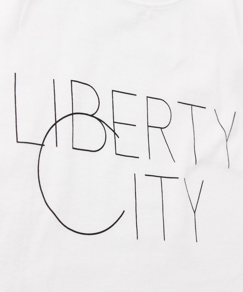LIBERTY CITY（リバティシティ）の「【LIBERTY CITY/リバティーシティ】 [BIG C] Tシャツ（Tシャツ/カットソー・メンズ・イエロー/ブルー/ブラック/ホワイト・3/2/4）」の5枚目の写真