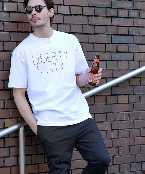 LIBERTY CITY（リバティシティ）の「【LIBERTY CITY/リバティーシティ】 [BIG C] Tシャツ（Tシャツ/カットソー・メンズ・イエロー/ブルー/ブラック/ホワイト・3/2/4）」の16枚目の写真
