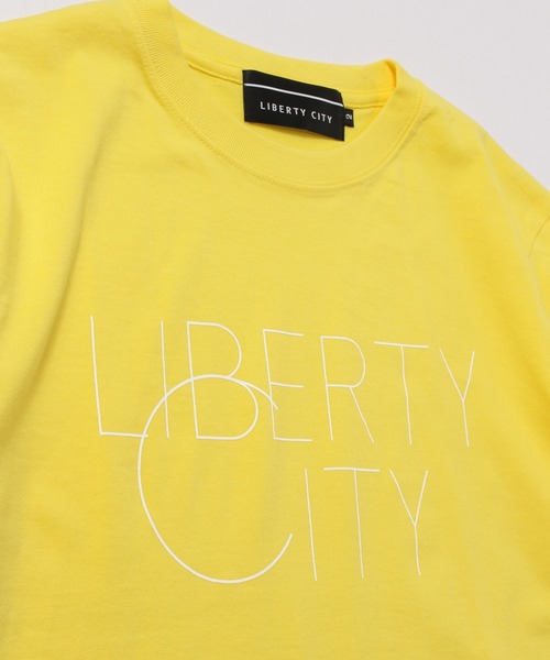 LIBERTY CITY（リバティシティ）の「【LIBERTY CITY/リバティーシティ】 [BIG C] Tシャツ（Tシャツ/カットソー・メンズ・イエロー/ブルー/ブラック/ホワイト・3/2/4）」の6枚目の写真