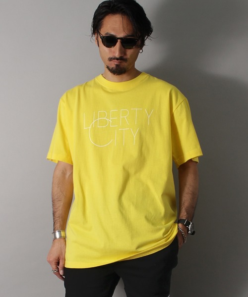 LIBERTY CITY（リバティシティ）の「【LIBERTY CITY/リバティーシティ】 [BIG C] Tシャツ（Tシャツ/カットソー・メンズ・イエロー/ブルー/ブラック/ホワイト・3/2/4）」の9枚目の写真