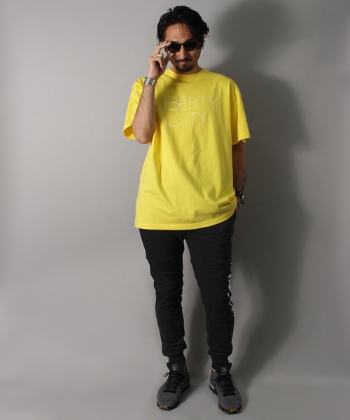 LIBERTY CITY（リバティシティ）の「【LIBERTY CITY/リバティーシティ】 [BIG C] Tシャツ（Tシャツ/カットソー・メンズ・イエロー/ブルー/ブラック/ホワイト・3/2/4）」の11枚目の写真