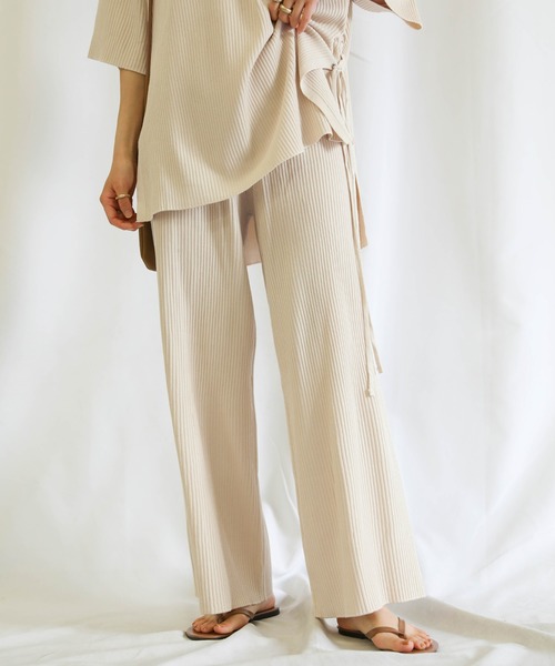 select MOCA（セレクトモカ）の「リブサイド編みセットアップ/ラウンドネックリブトップス＆ウエストゴムワイドパンツ（セットアップ・レディース・ブラック/ライトグリーン/アイボリー・FREE）」の8枚目の写真