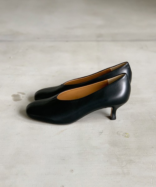 ADAM ET ROPE'（アダムエロペ）の「センターラインシューティー（パンプス・レディース・ブラック/ベージュ・23.5cm/24.5cm/23.0cm/24.0cm）」の3枚目の写真