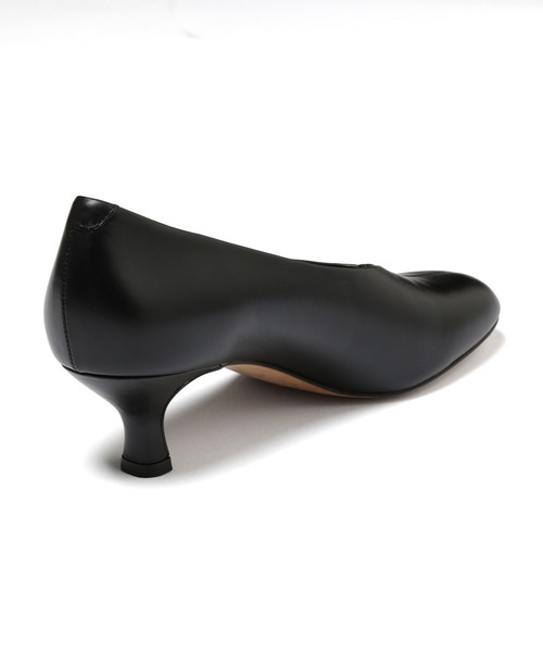 ADAM ET ROPE'（アダムエロペ）の「センターラインシューティー（パンプス・レディース・ブラック/ベージュ・23.5cm/24.5cm/23.0cm/24.0cm）」の7枚目の写真