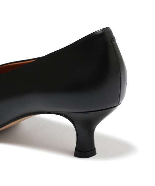 ADAM ET ROPE'（アダムエロペ）の「センターラインシューティー（パンプス・レディース・ブラック/ベージュ・23.5cm/24.5cm/23.0cm/24.0cm）」の6枚目の写真