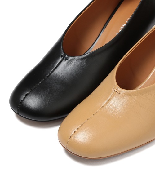 ADAM ET ROPE'（アダムエロペ）の「センターラインシューティー（パンプス・レディース・ブラック/ベージュ・23.5cm/24.5cm/23.0cm/24.0cm）」の16枚目の写真