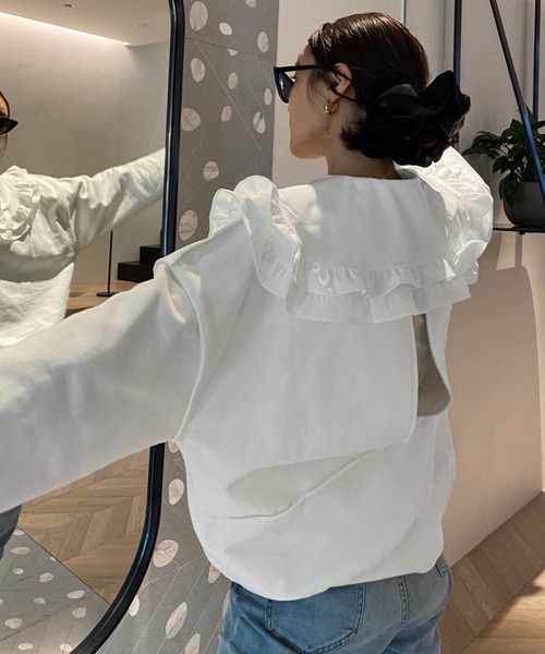 SHEER flow（シアーフロウ）の「【インフルエンサー yukariプロデュースアイテム】バックオープンスウェット（スウェット・レディース・オフホワイト・FREE）」の14枚目の写真