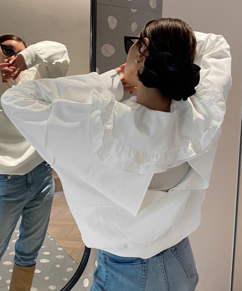 SHEER flow（シアーフロウ）の「【インフルエンサー yukariプロデュースアイテム】バックオープンスウェット（スウェット・レディース・オフホワイト・FREE）」の8枚目の写真