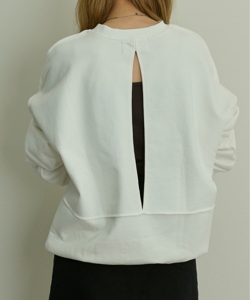 SHEER flow（シアーフロウ）の「【インフルエンサー yukariプロデュースアイテム】バックオープンスウェット（スウェット・レディース・オフホワイト・FREE）」の17枚目の写真