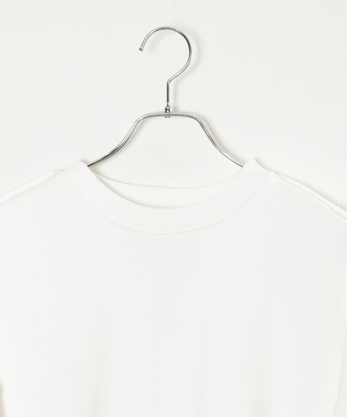 SHEER flow（シアーフロウ）の「【インフルエンサー yukariプロデュースアイテム】バックオープンスウェット（スウェット・レディース・オフホワイト・FREE）」の21枚目の写真