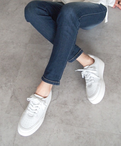 VIVIAN(ヴィヴィアン)の「厚底レースアップスニーカー(スニーカー・レディース・ホワイト×グレー/ホワイト/ベージュ/ブラック・S/LL/M/L/XL)」の19枚目の写真