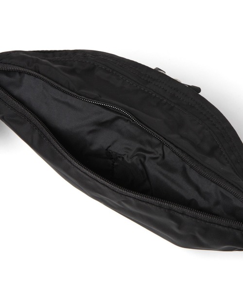 THE NORTH FACE(ザノースフェイス)の「【THE NORTH FACE(ザノースフェイス)】GRANULE(ボディバッグ/ウエストポーチ・レディース・ブラック/ホワイト・FREE)」の4枚目の写真