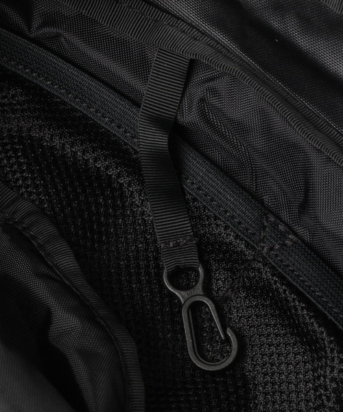 THE NORTH FACE(ザノースフェイス)の「【THE NORTH FACE(ザノースフェイス)】GRANULE(ボディバッグ/ウエストポーチ・レディース・ブラック/ホワイト・FREE)」の7枚目の写真