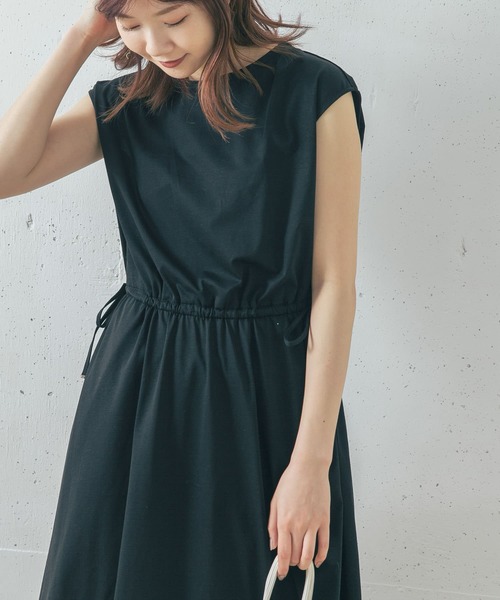 URBAN RESEARCH ROSSO(アーバンリサーチロッソ)の「【WEB/一部店舗限定】ウエストギャザーカットワンピース(ワンピース・レディース・チャコールグレー/パープル/ネイビー/ブラック・FREE)」の20枚目の写真