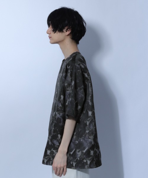 HARE（ハレ）の「HAZYパターンプルオーバー(HARE)（シャツ/ブラウス・メンズ・ブラック系その他/パープル系その他・SMALL/MEDIUM）」の5枚目の写真