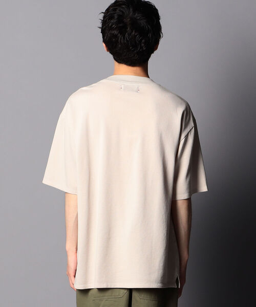 GLOSTER（グロスター）の「【unlume/アンルーム】OLIVIER TEE ショートスリーブTシャツ（Tシャツ/カットソー・メンズ・ベージュ/ブラック・L/M）」の5枚目の写真