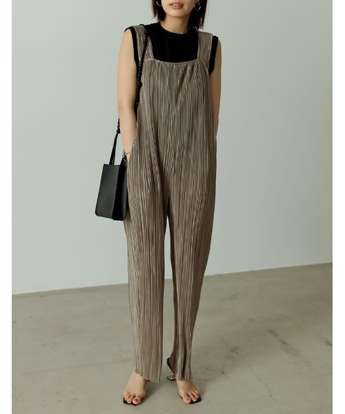 Re:EDIT（リエディ）の「グロッシープリーツリラックスサロペット（サロペット/オーバーオール・レディース・ブラック/ブラウン/グレイッシュベージュ・MEDIUM/LARGE/SHORT）」の19枚目の写真