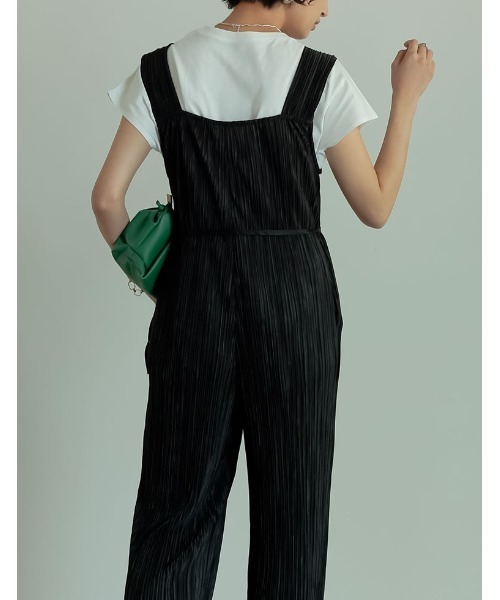 Re:EDIT（リエディ）の「グロッシープリーツリラックスサロペット（サロペット/オーバーオール・レディース・ブラック/ブラウン/グレイッシュベージュ・MEDIUM/LARGE/SHORT）」の20枚目の写真